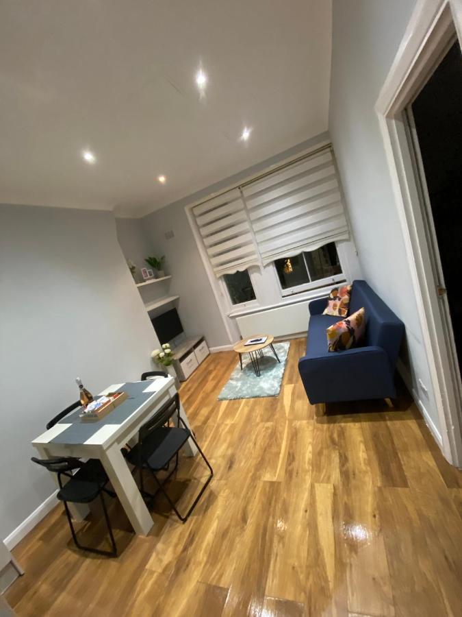 Апартаменты Stunning 2 Bed Flat In Ladbroke Grove Лондон Экстерьер фото